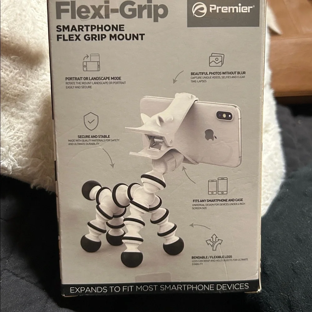 Premier Flexi-Grip Smartphone Mount - Black and White